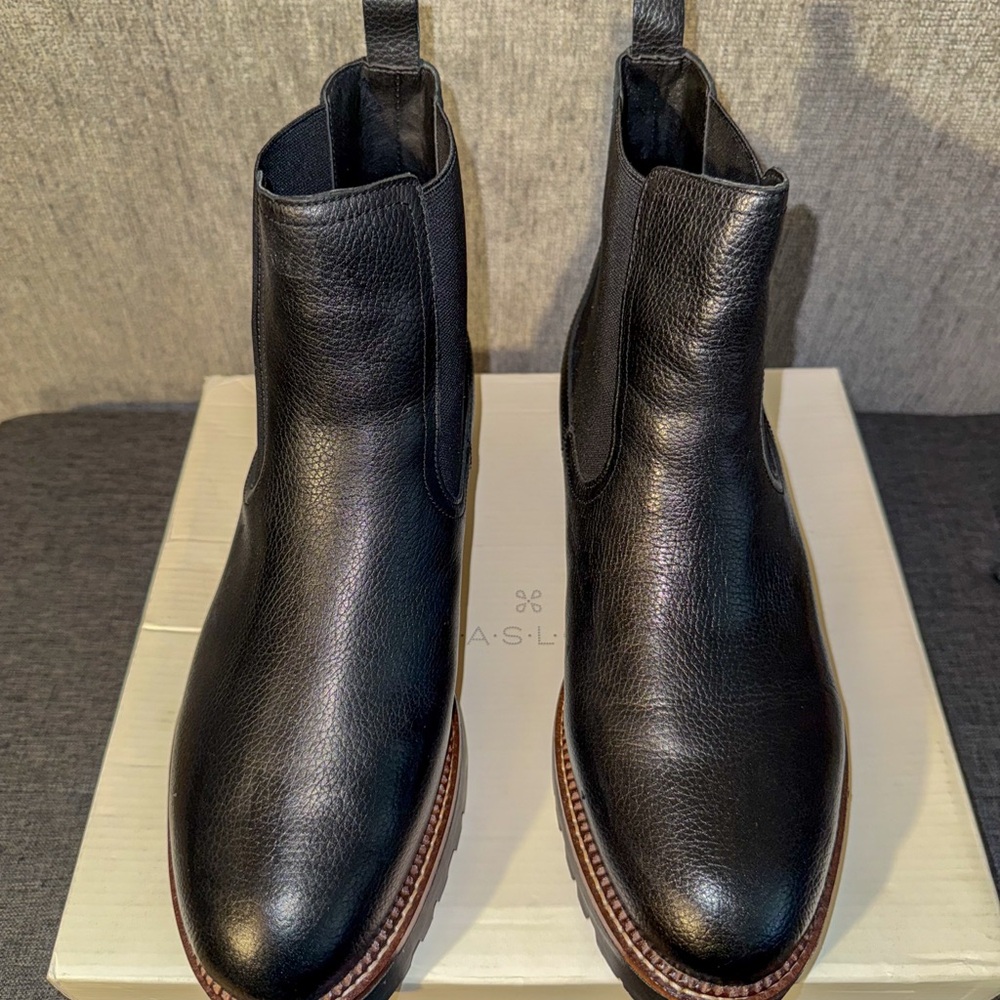 Chelsea Boot - Picture 4 of 4